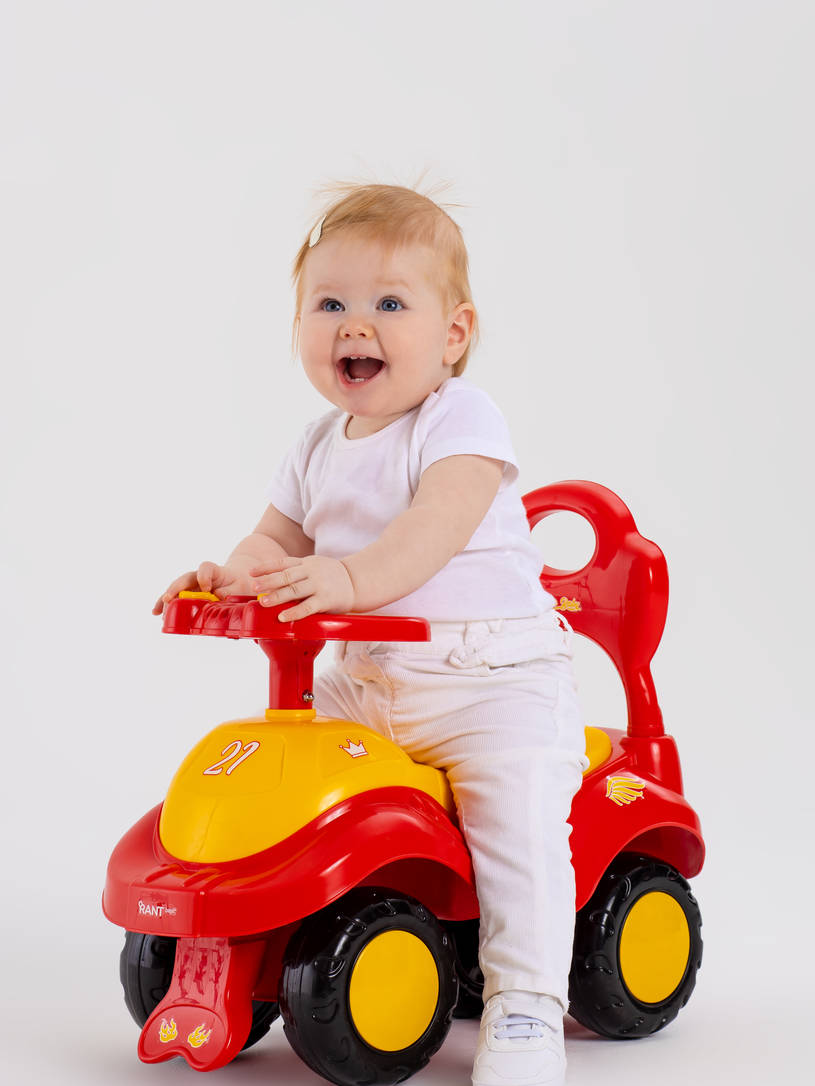 Машинка-каталка Rant Basic Ferry Red