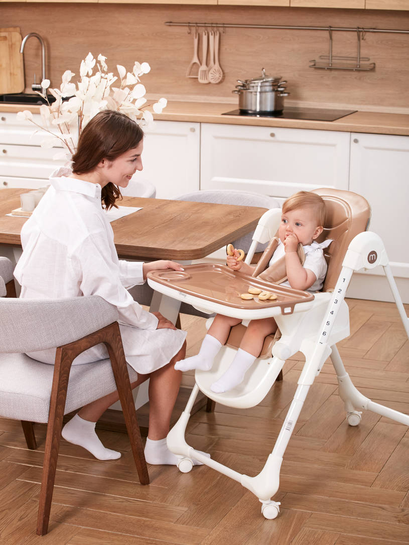 Стульчик для кормления Mowbaby Honey Beige