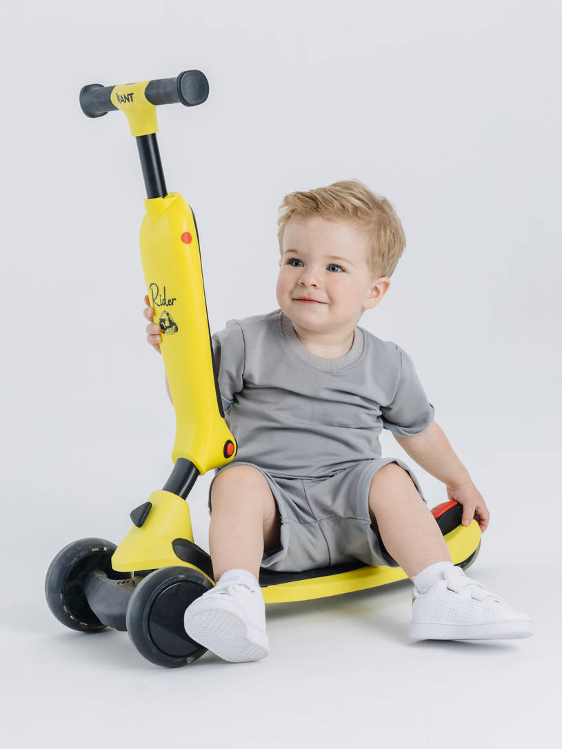 Беговел-самокат Rant Rider со светящимися колесами желтый