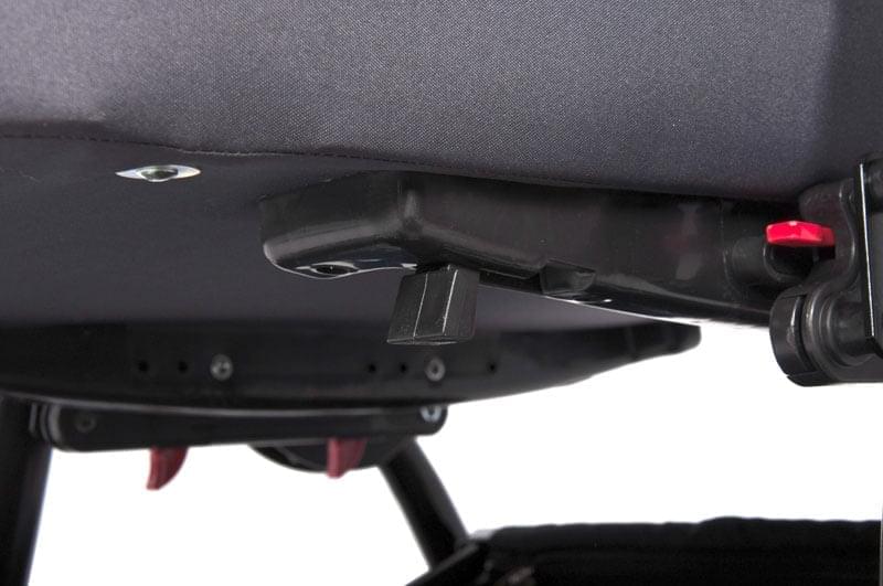 Коляска 2 в 1 Riko Basic Bella 10 красный