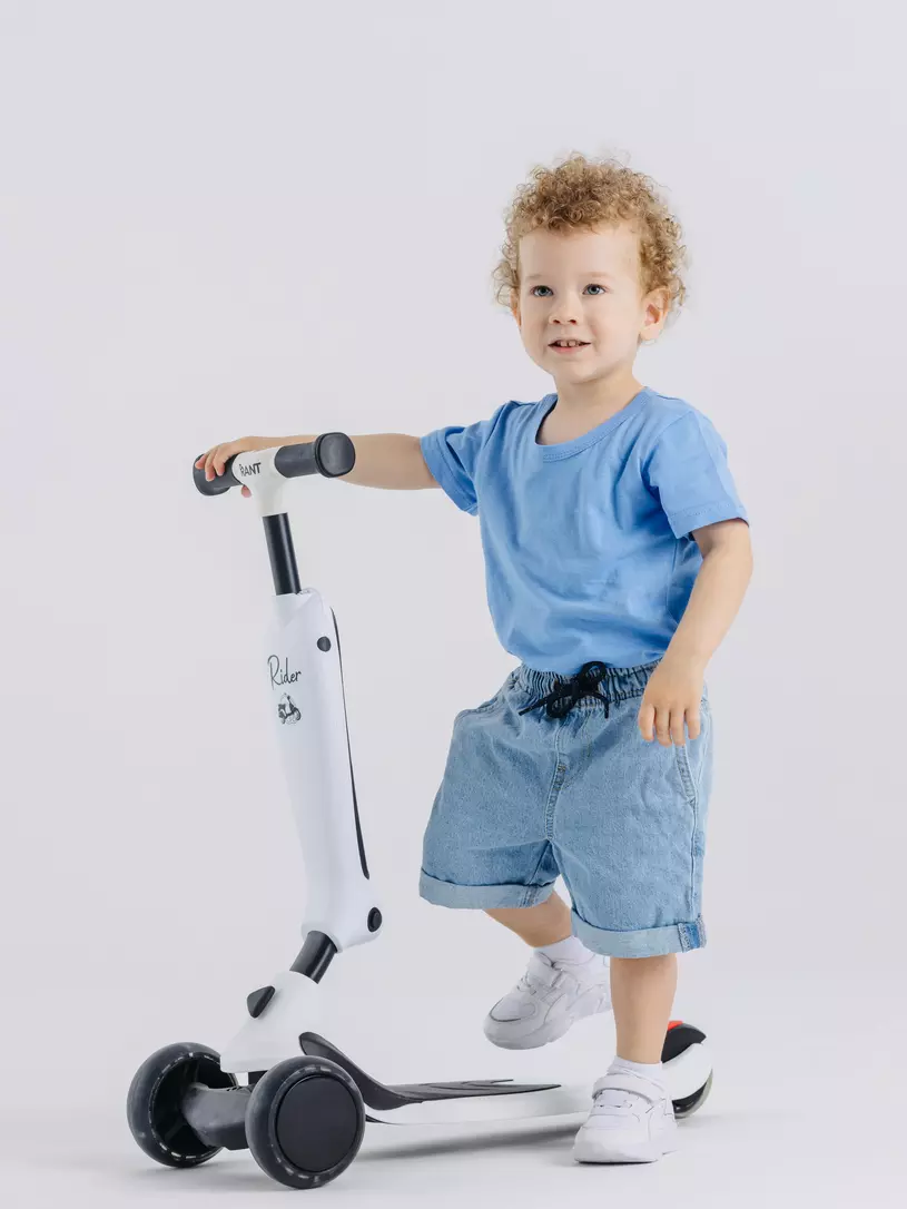 Беговел-самокат Rant Rider со светящимися колесами белый