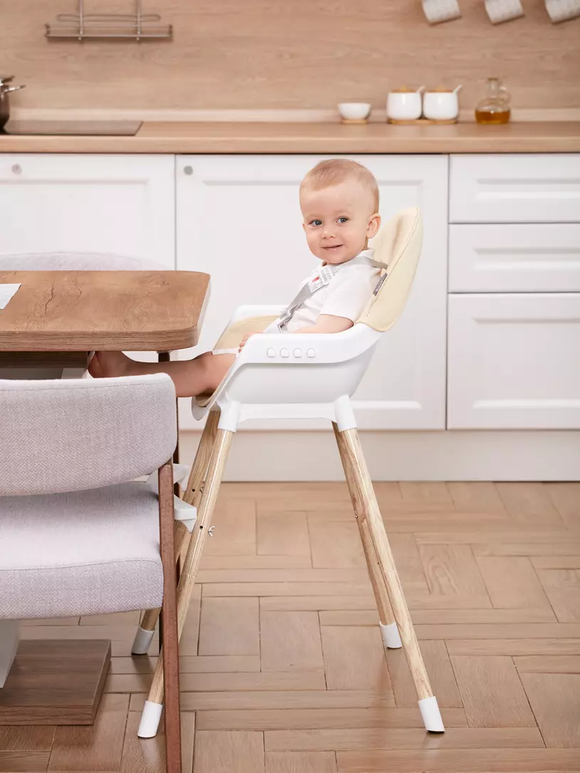 Стульчик для кормления Mowbaby Crispy beige