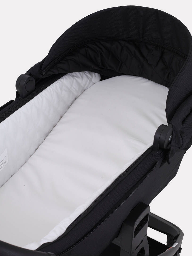 Коляска 2 в 1 MOWBaby ZOOM PU RA086 Gold Black