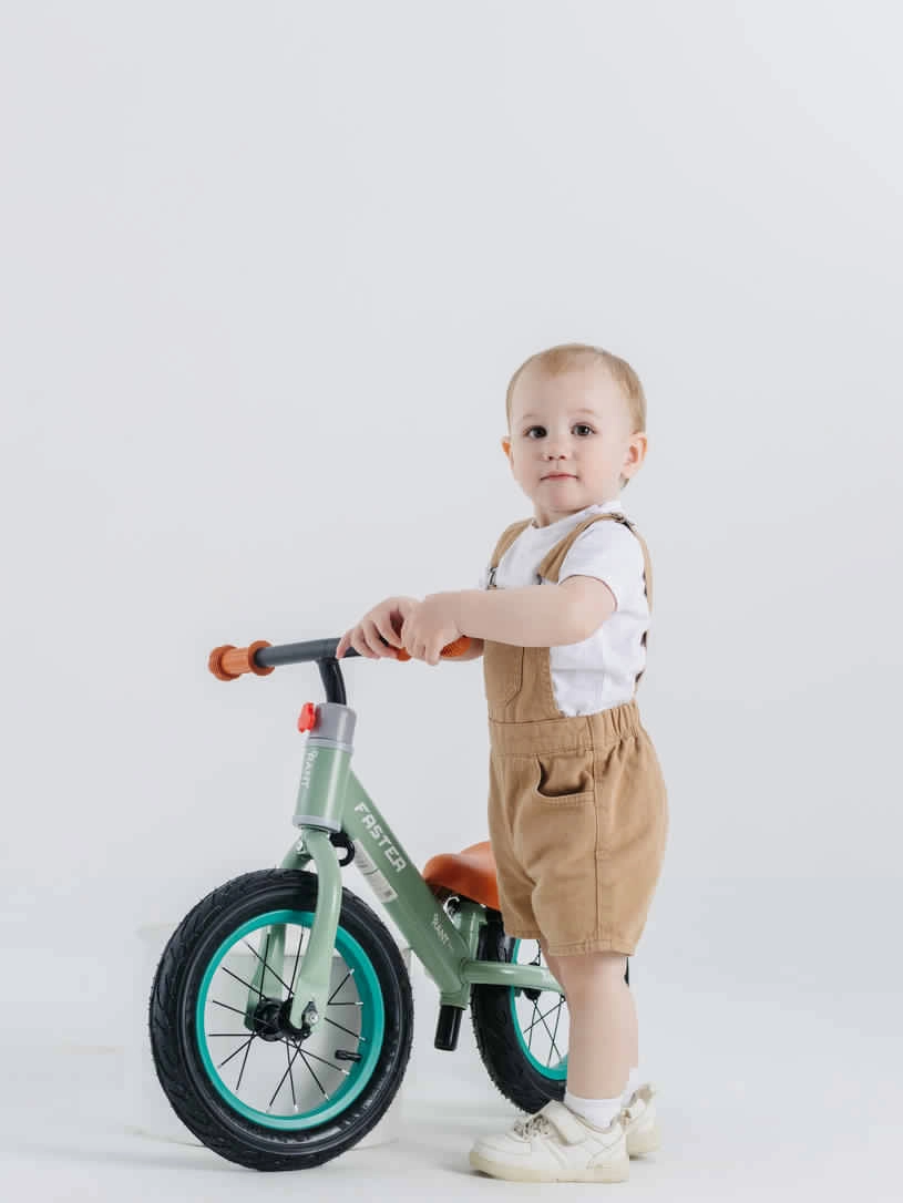 Беговел Rant Basic Faster Green