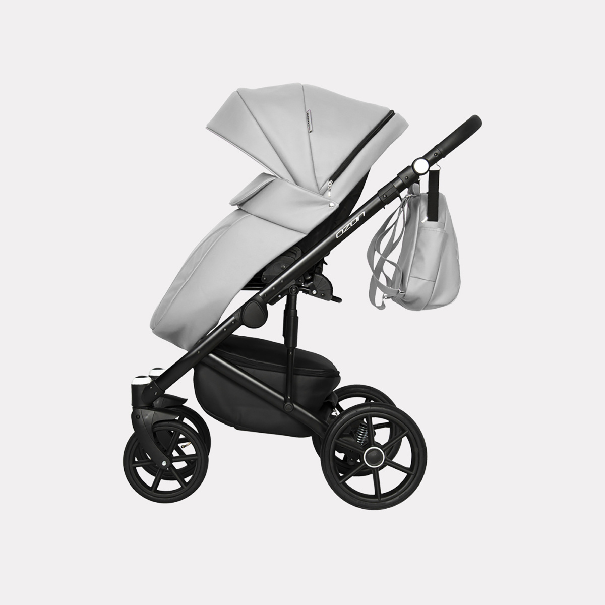 Коляска 3 в 1 Riko Basic Ozon 05 светло-серый